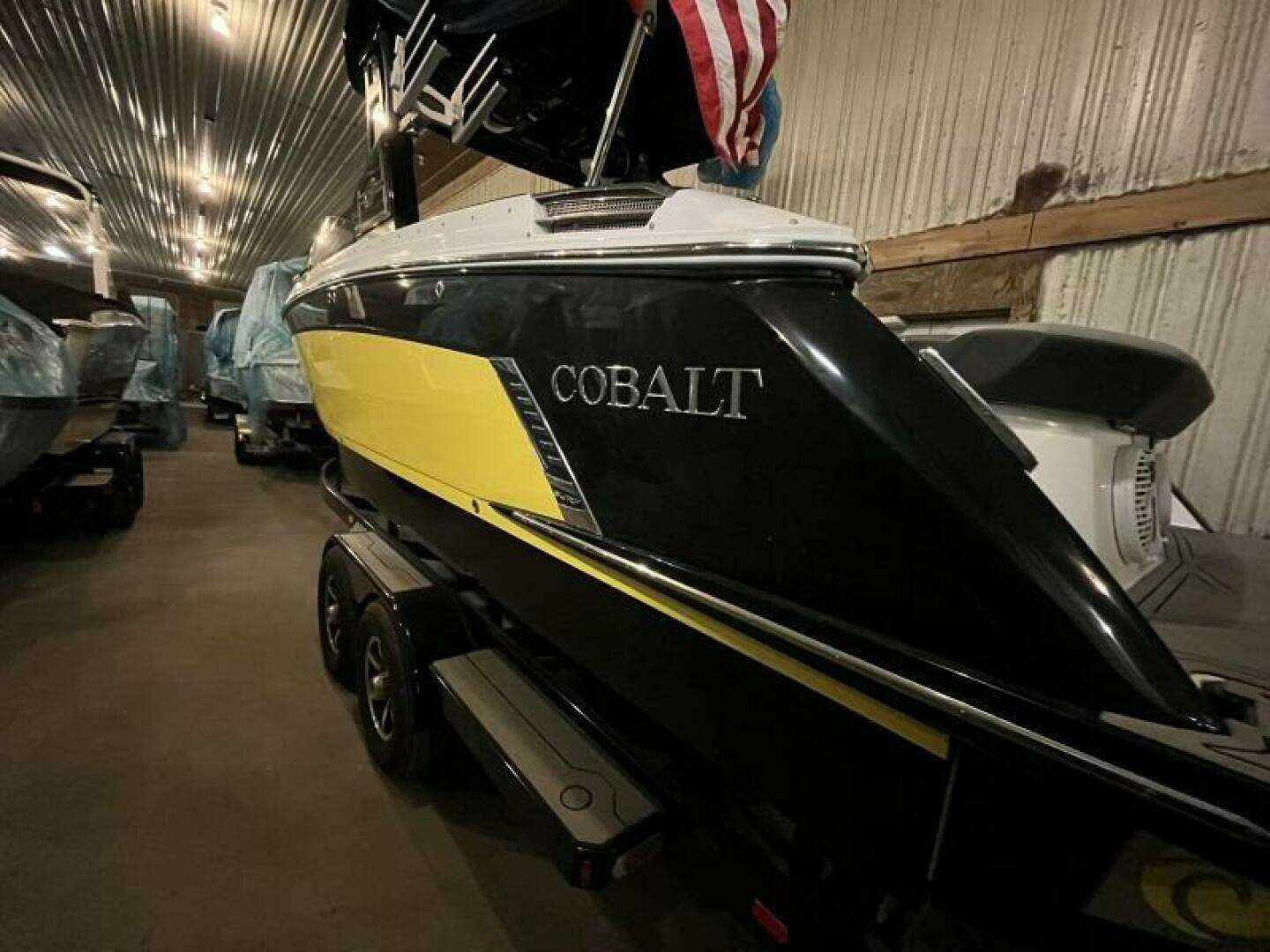 2021 Cobalt R8 Surf - Image 5