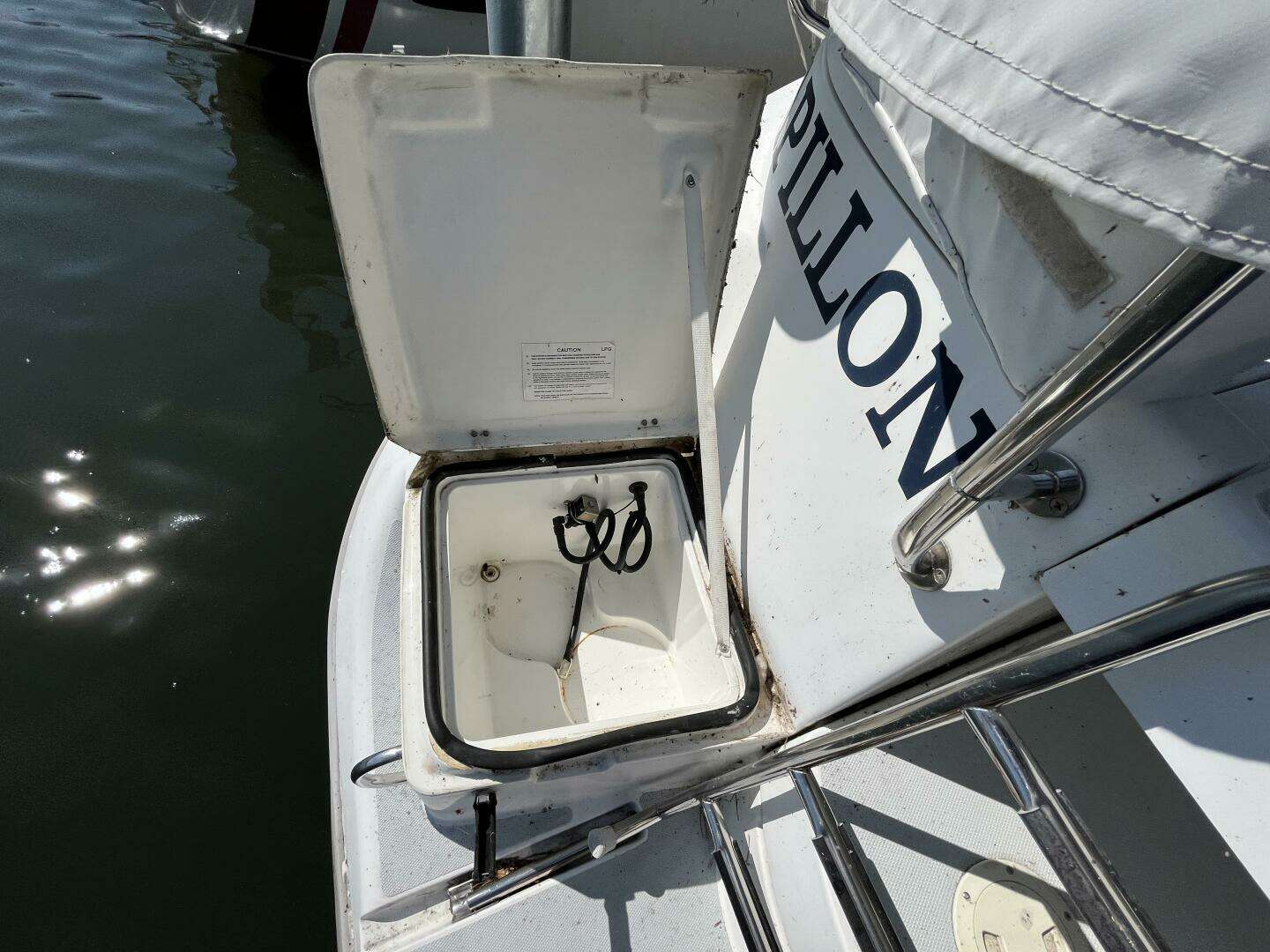 1994 Hunter 29.5 - Image 21