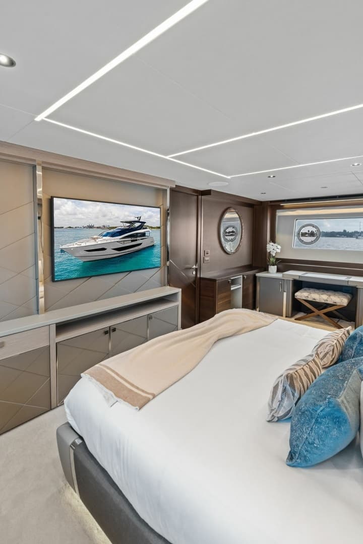2026 Sunseeker 88 Yacht - Image 66