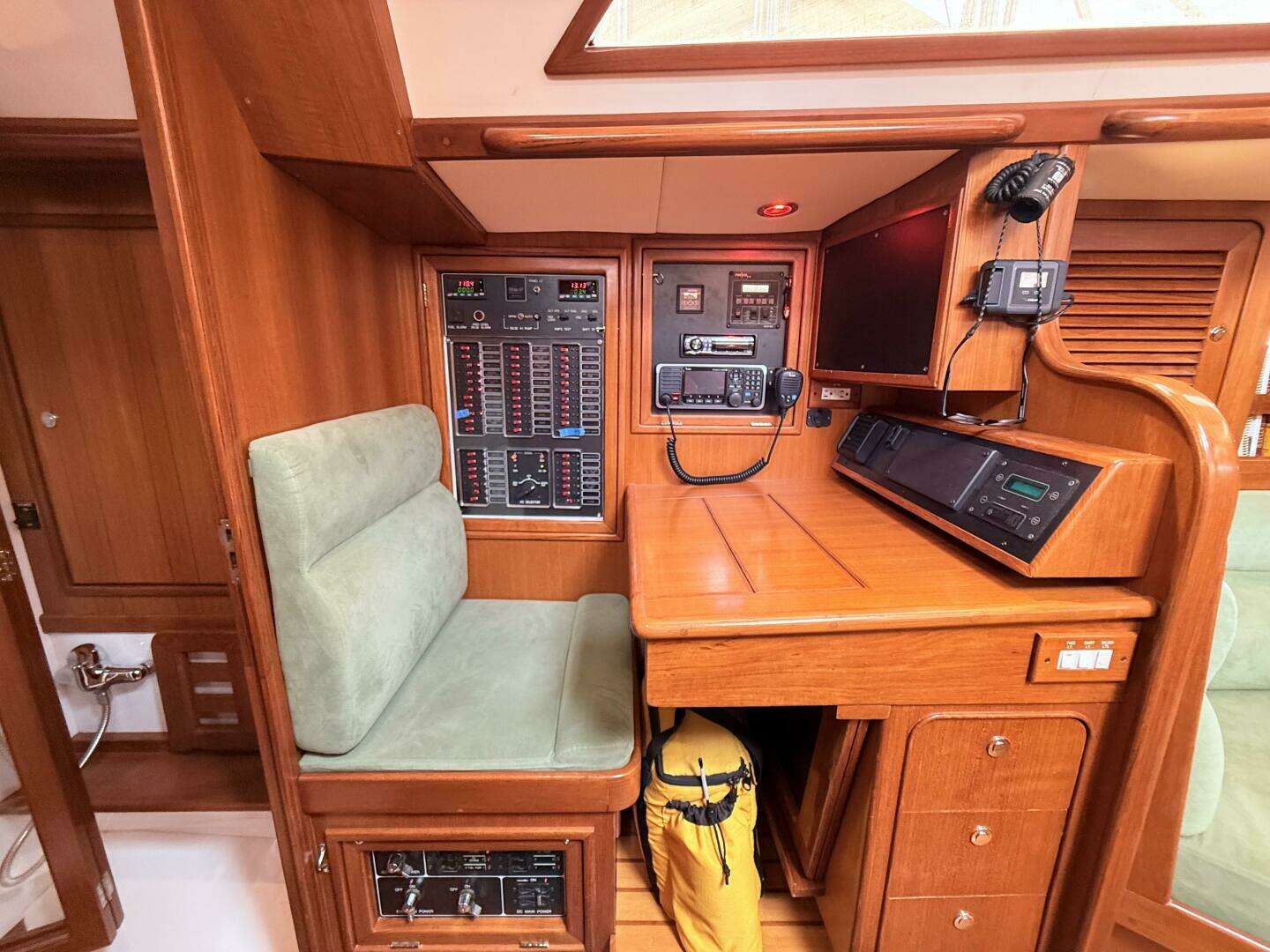 2008 Hylas 46 Center Cockpit - Image 29