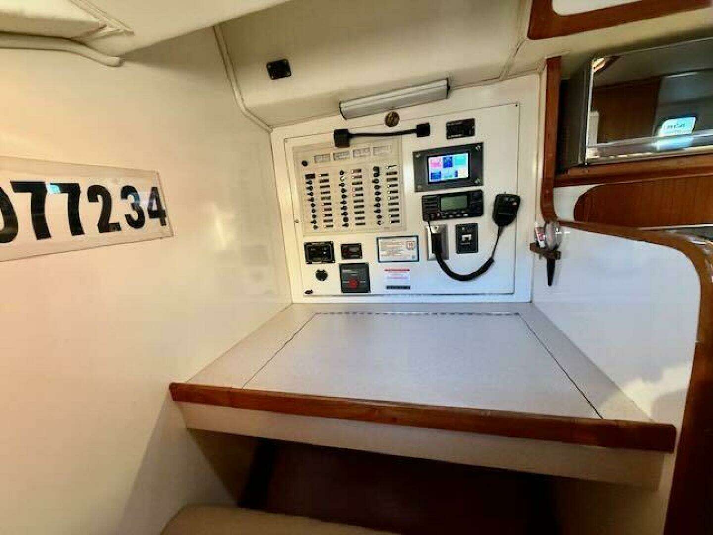 1999 Caliber 40 LRC - Image 34