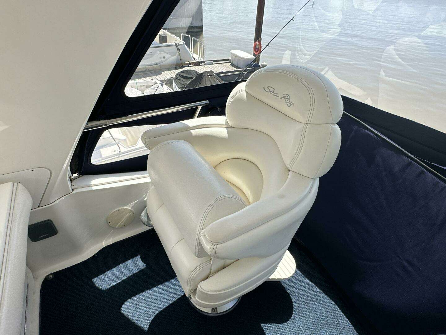 2000 Sea Ray 480 Sedan Bridge - Image 28