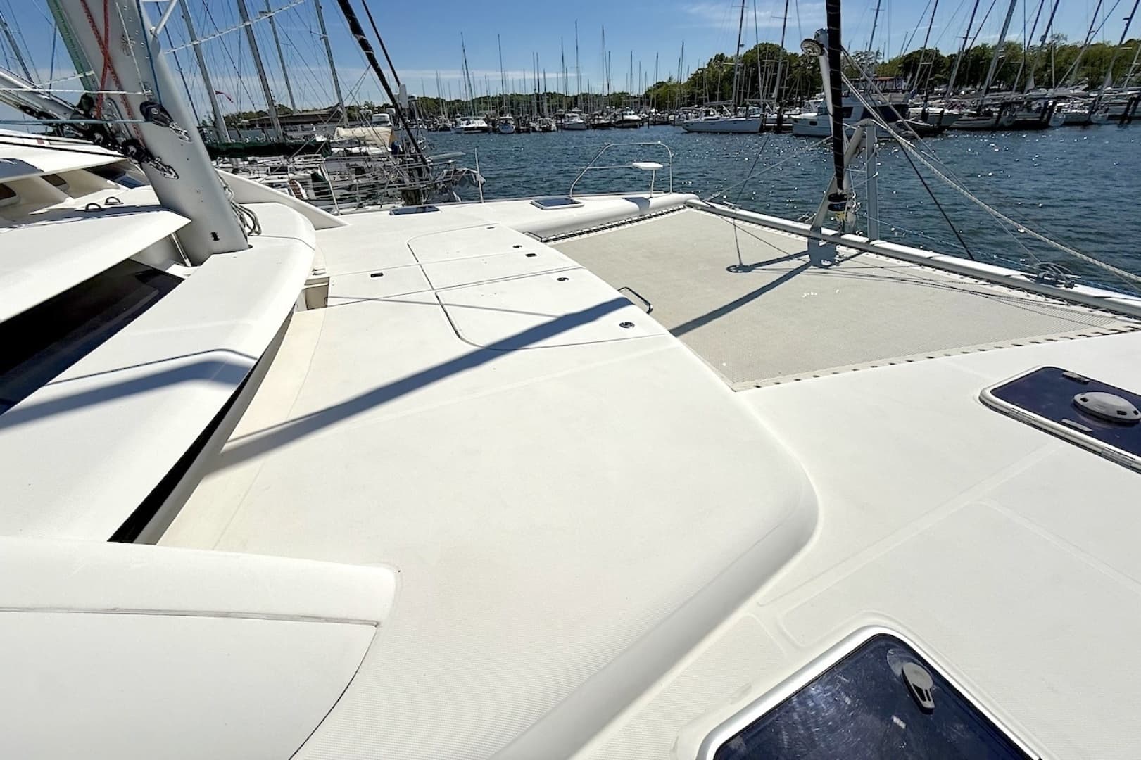 2010 Leopard 46 - Image 16