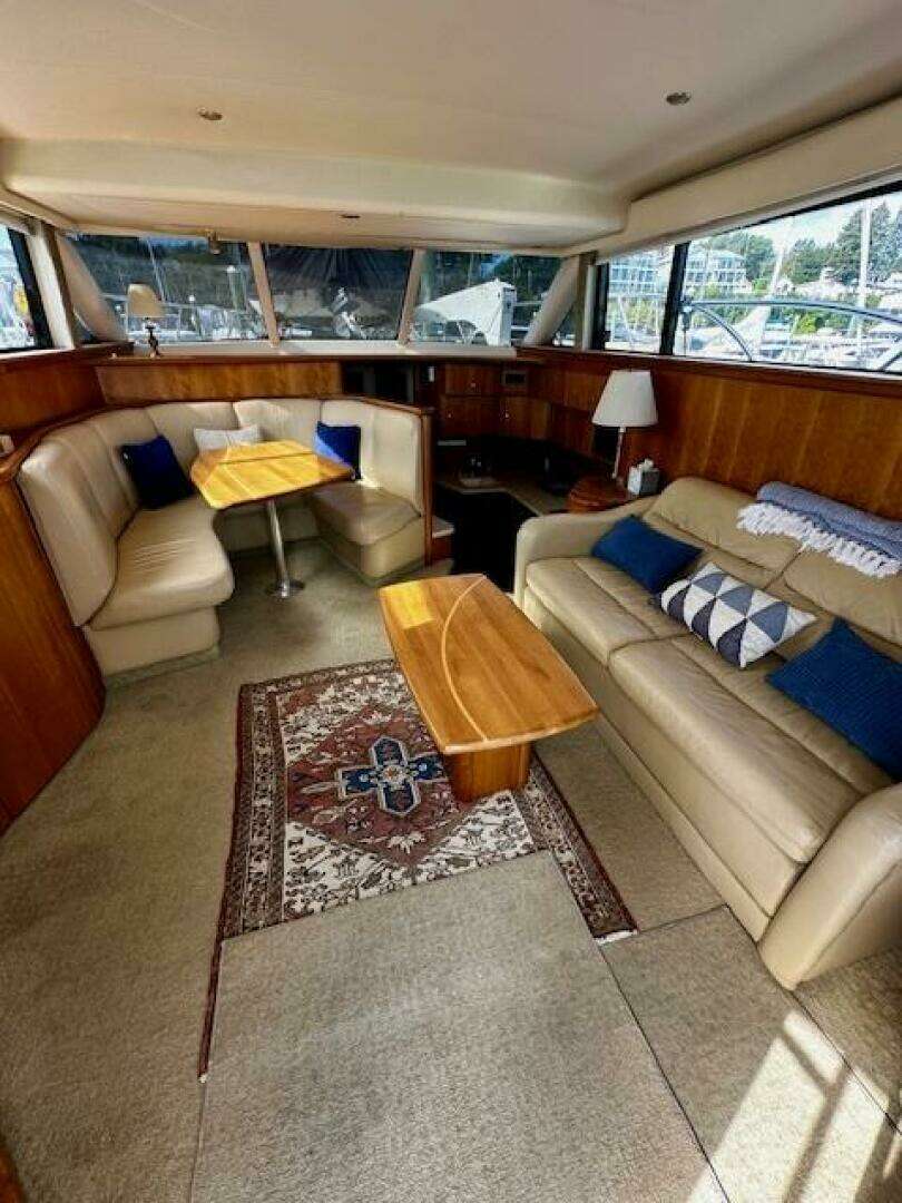 2001 Silverton 42 Convertible - Image 13
