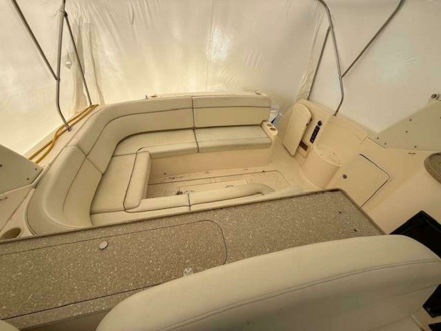 2006 Rinker 410 express diesel - Image 12