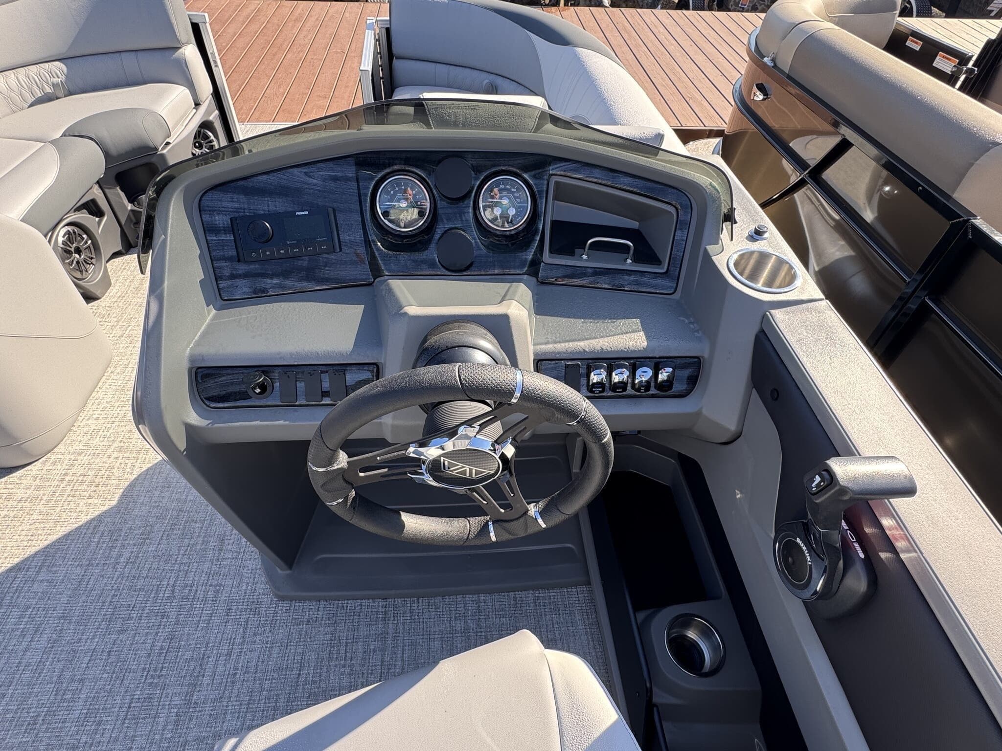 2026 Avalon LSZ 23 QUAD LOUNGER-TRITOON-175HP - 5