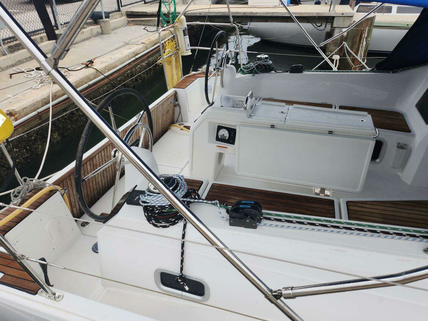2020 Jeanneau Sun Odyssey 410 - Image 11