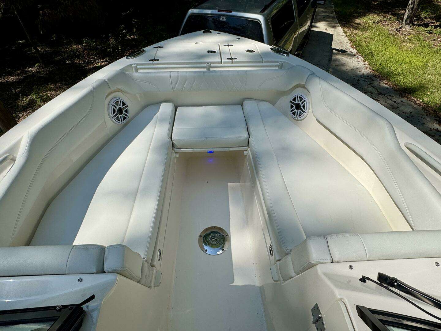 2022 Cobia 280 DC - Image 92