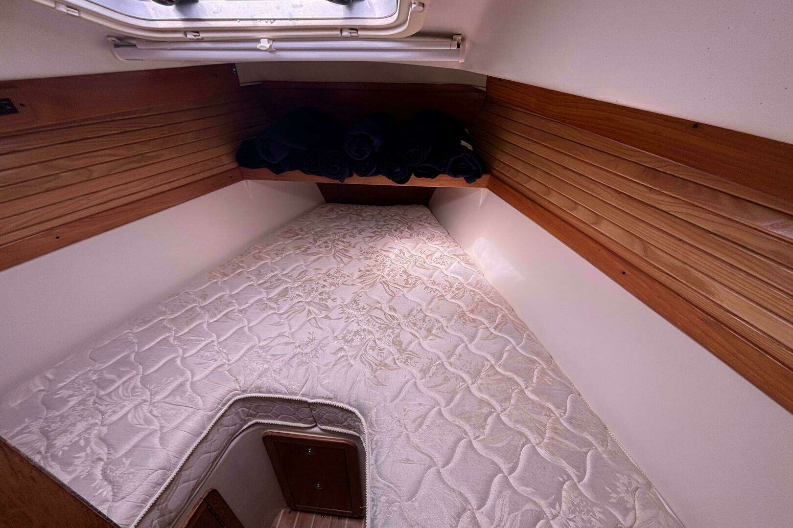 2006 Catalina 320 - Image 21