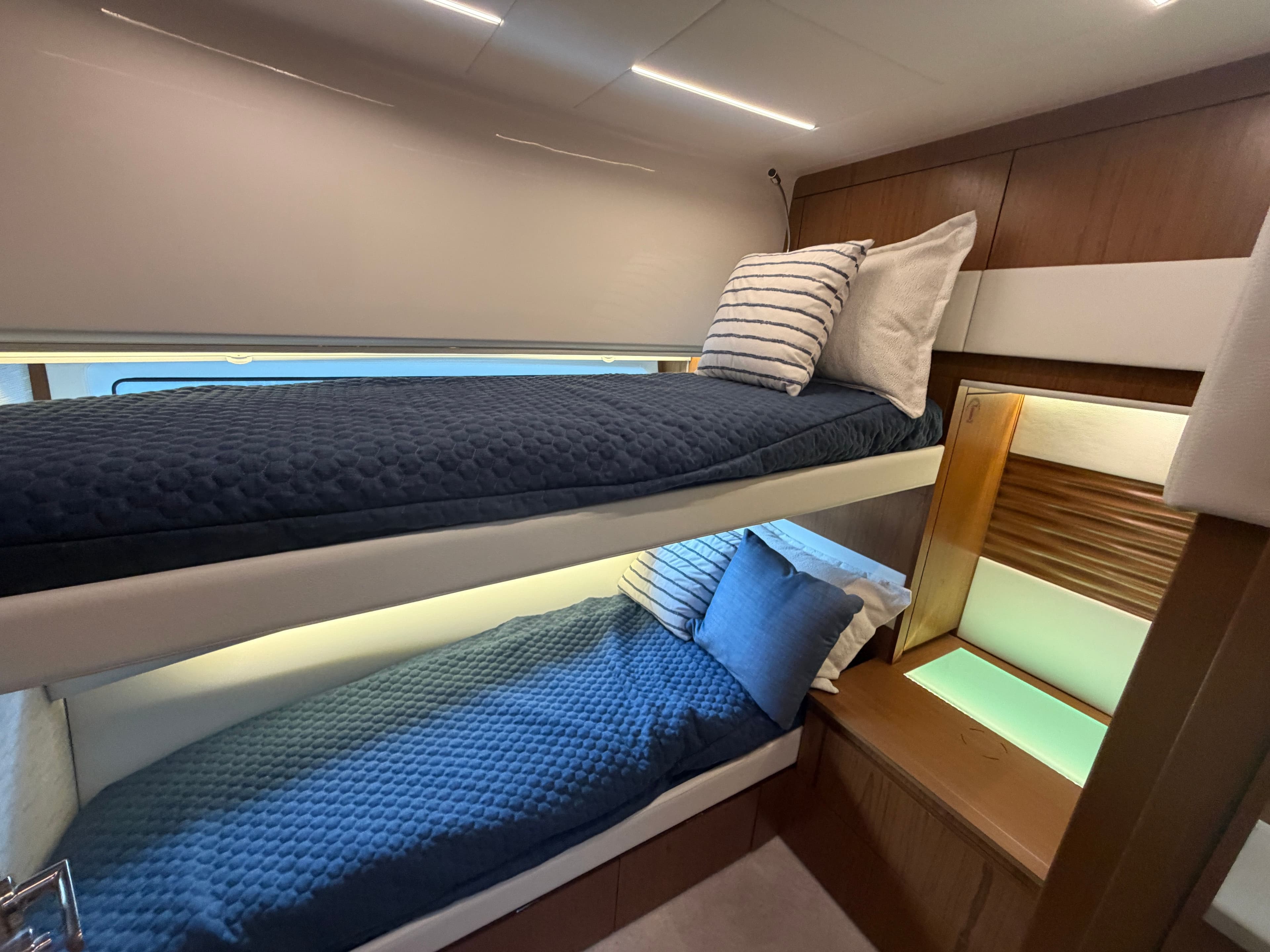 2026 TIARA YACHTS EX 54 - Image 25
