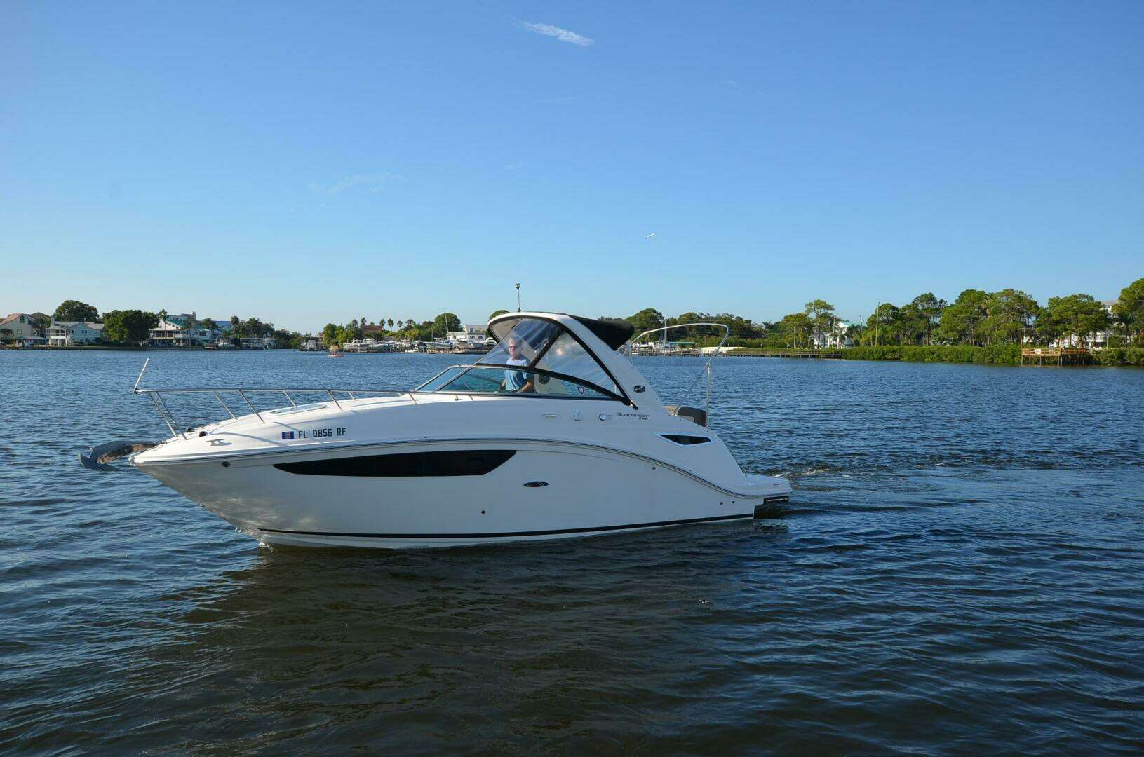 2015 Sea Ray 260 Sundancer - Image 5