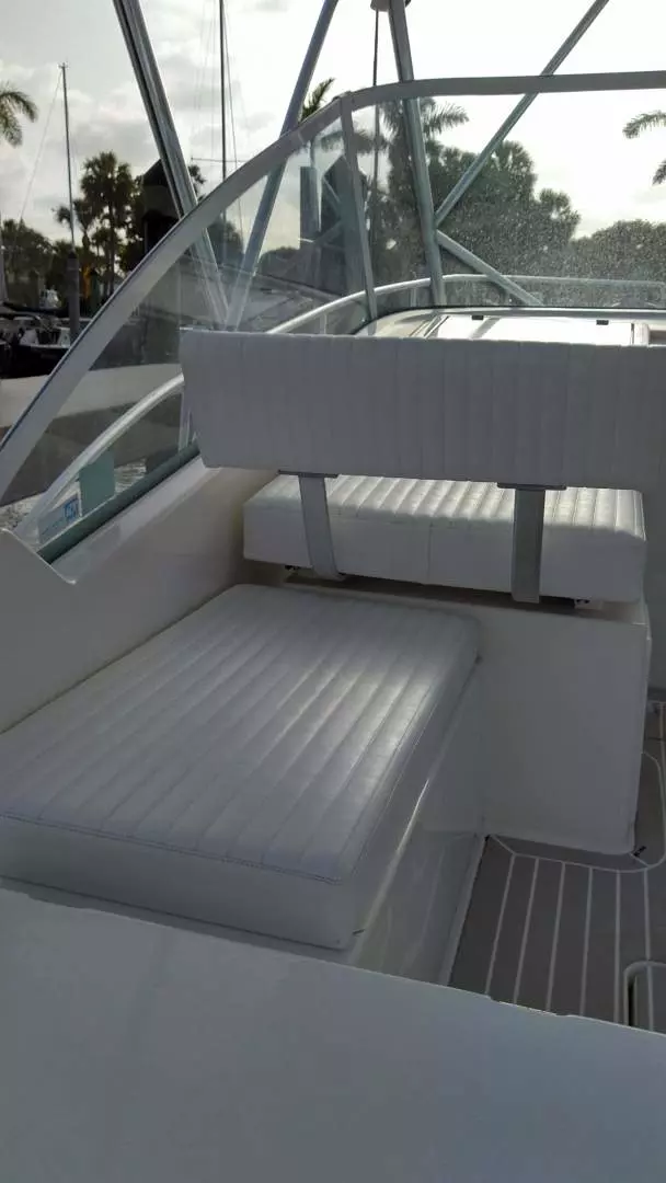 2007 Luhrs 31 Open - Image 9