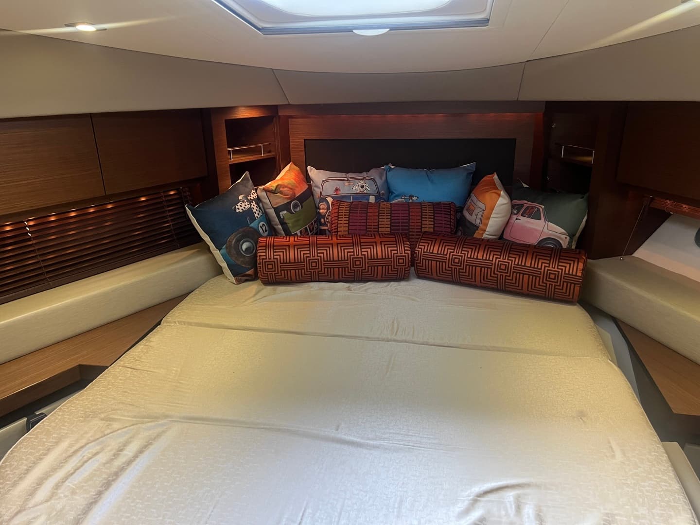 2015 Sea Ray 510 SUNDANCER - Image 23