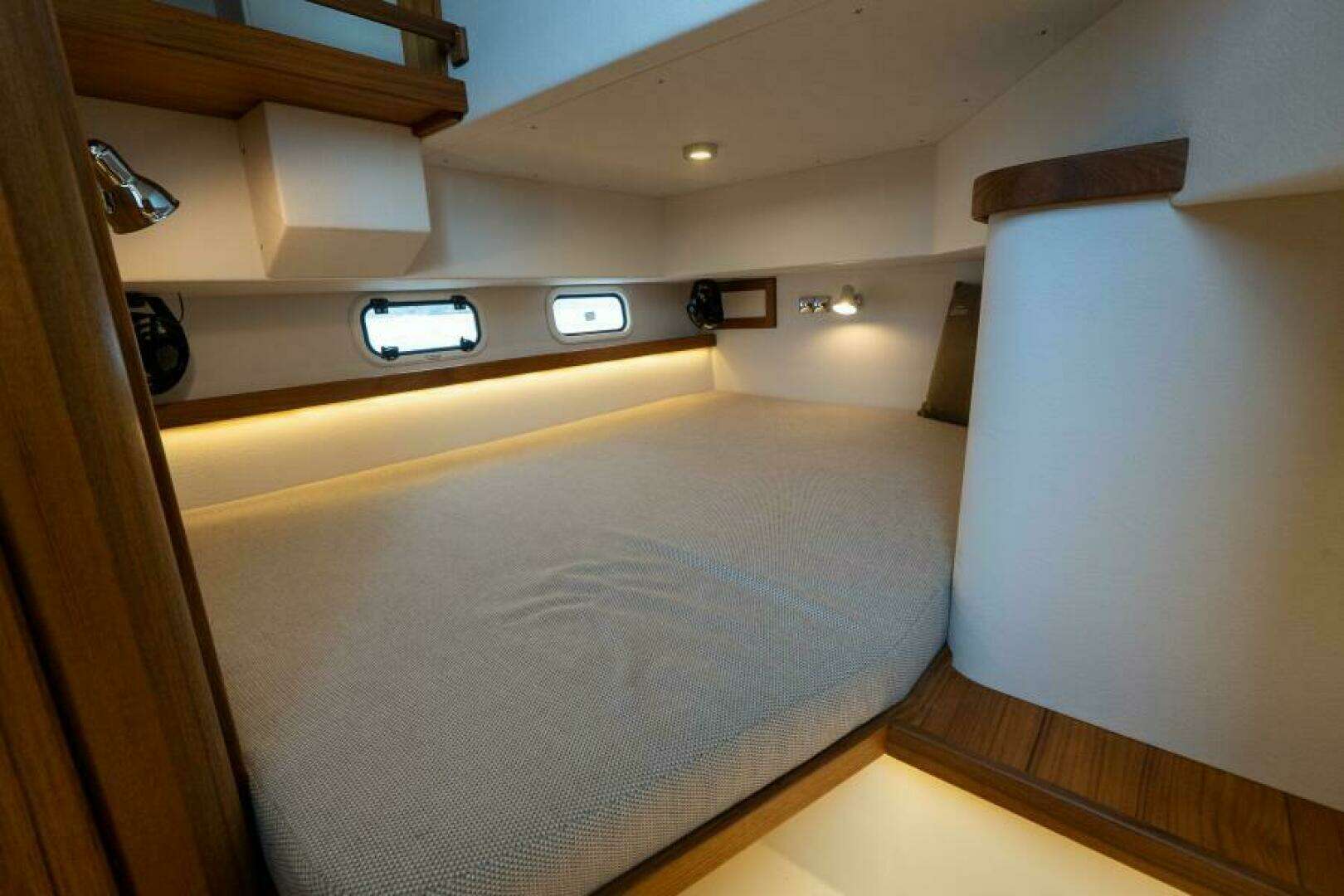 2027 Targa 32 - Image 53