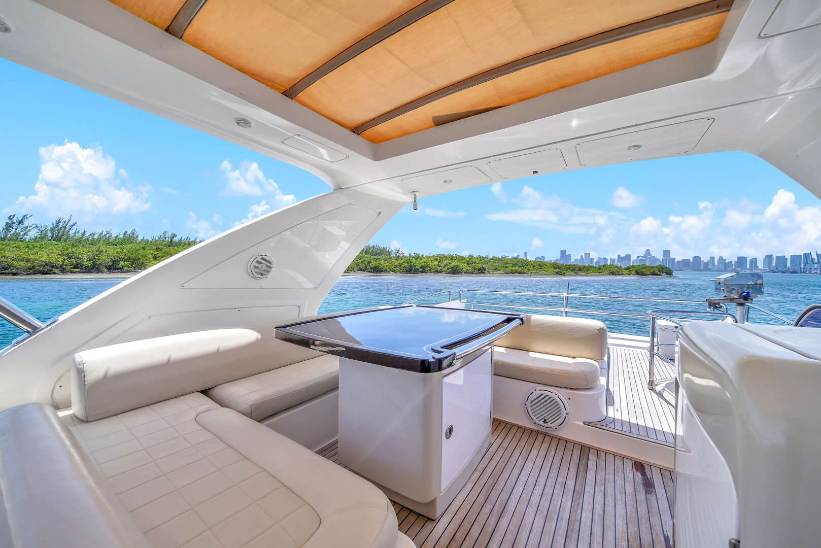 2012 Azimut 64 FLY - Image 37