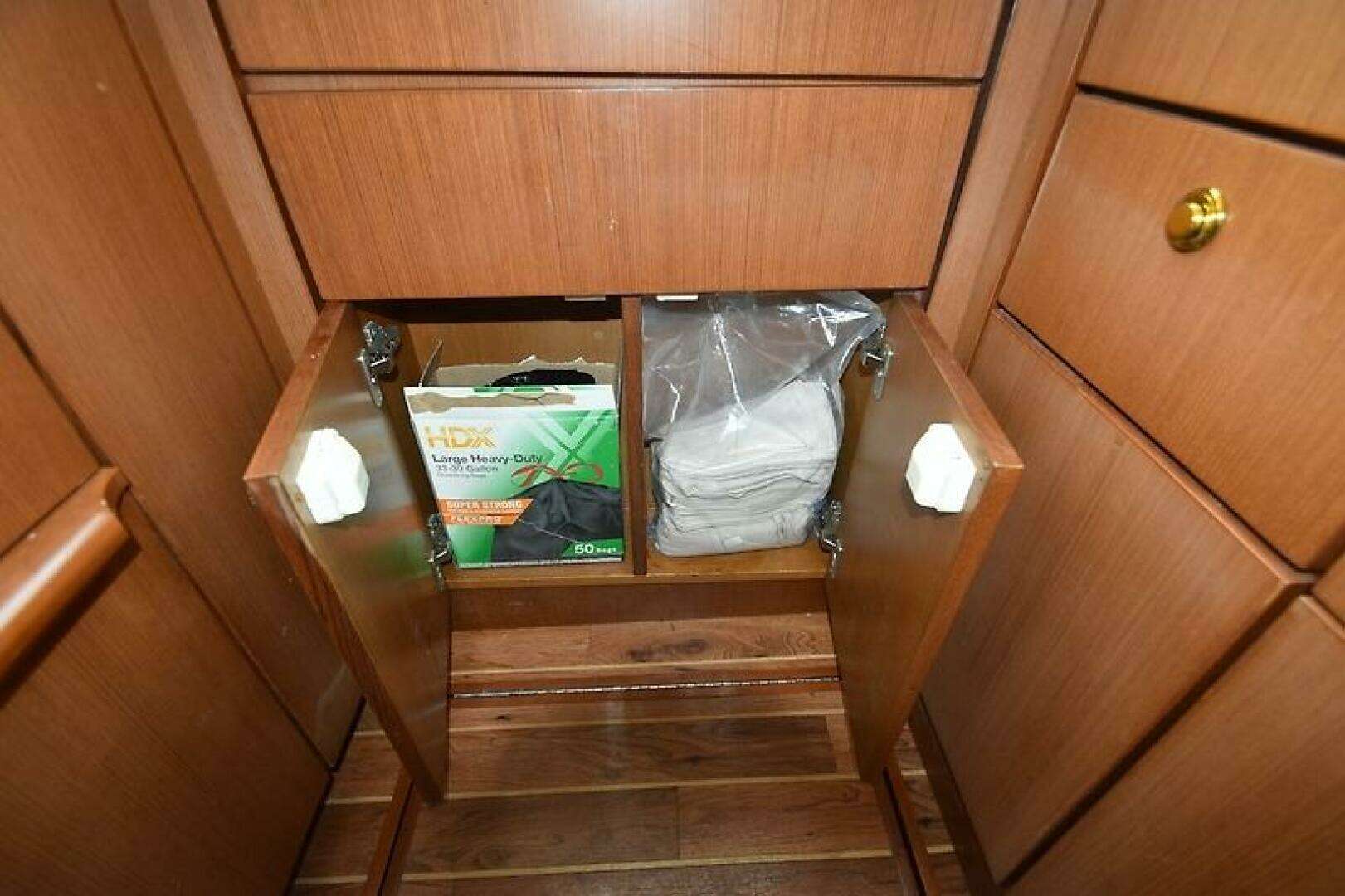 2006 Ocean 46 Super Sport - Image 48