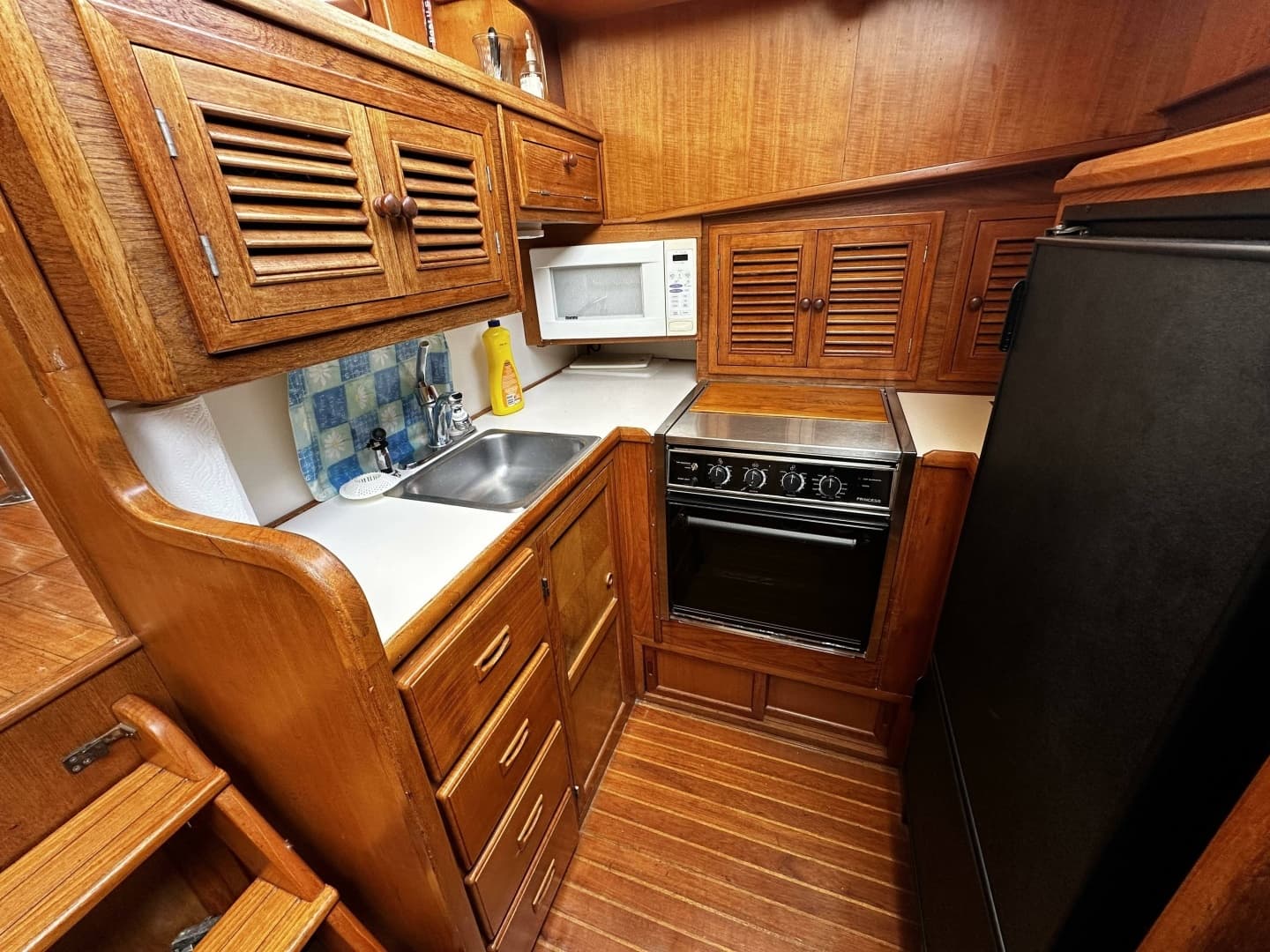 1990 Marine Trader — - Image 9