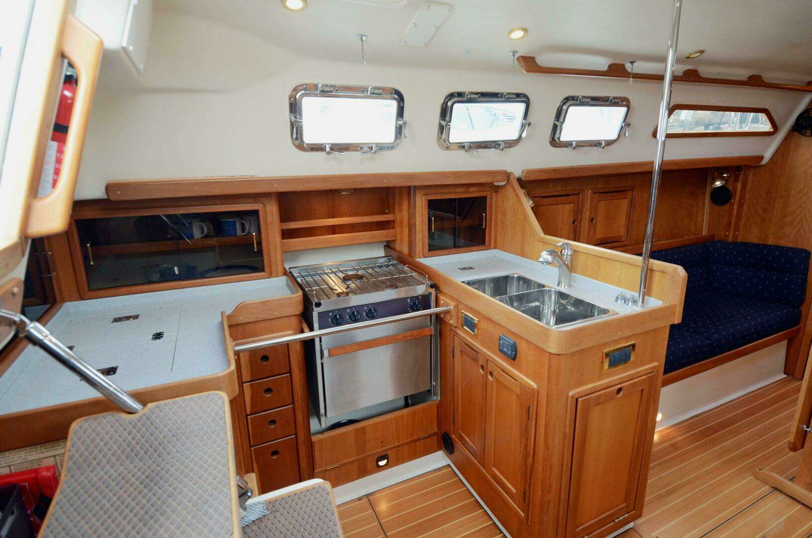 2002 Saga 35 - Image 27