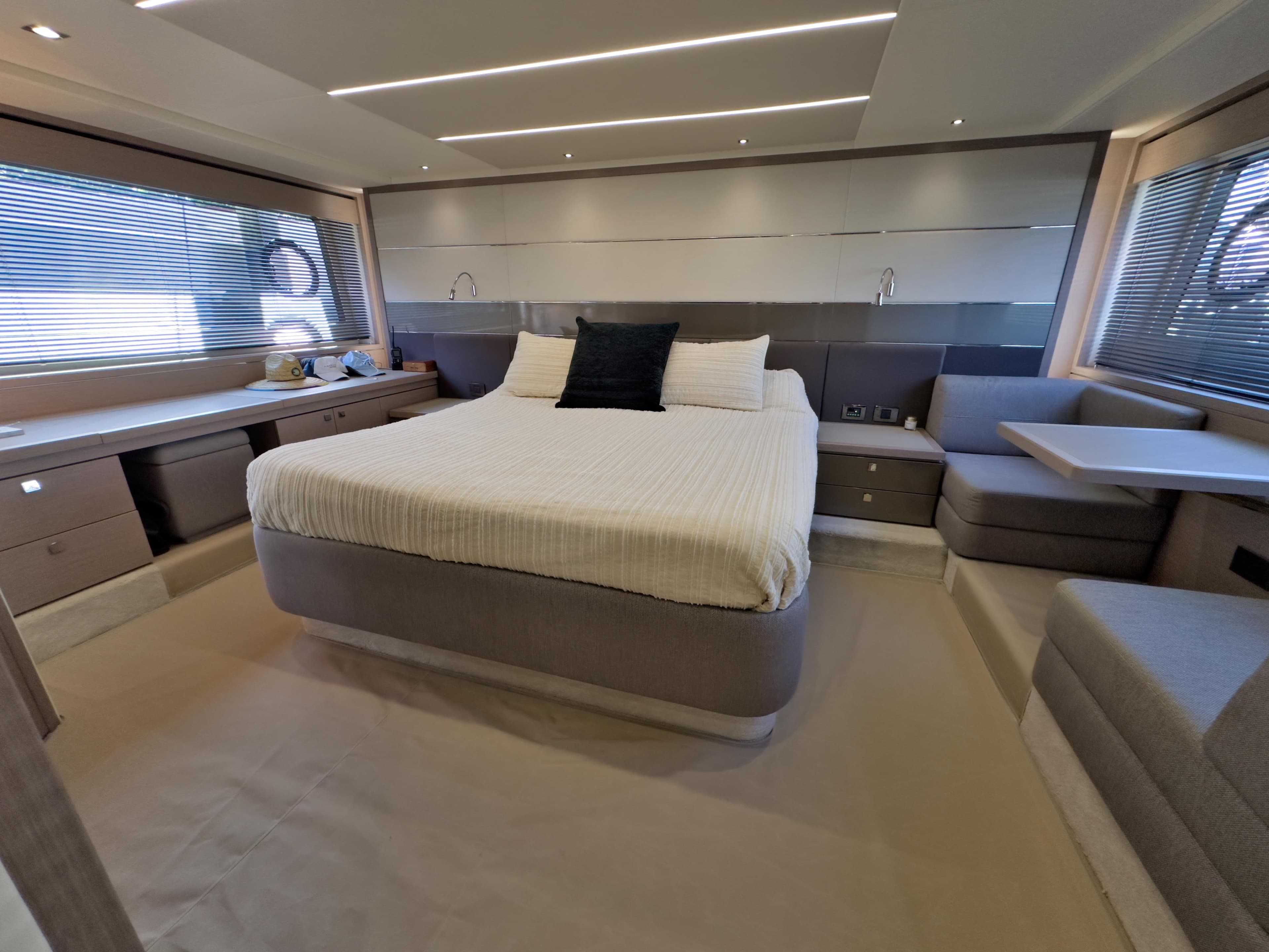 2020 Sunseeker 74 Sport Yacht - 68