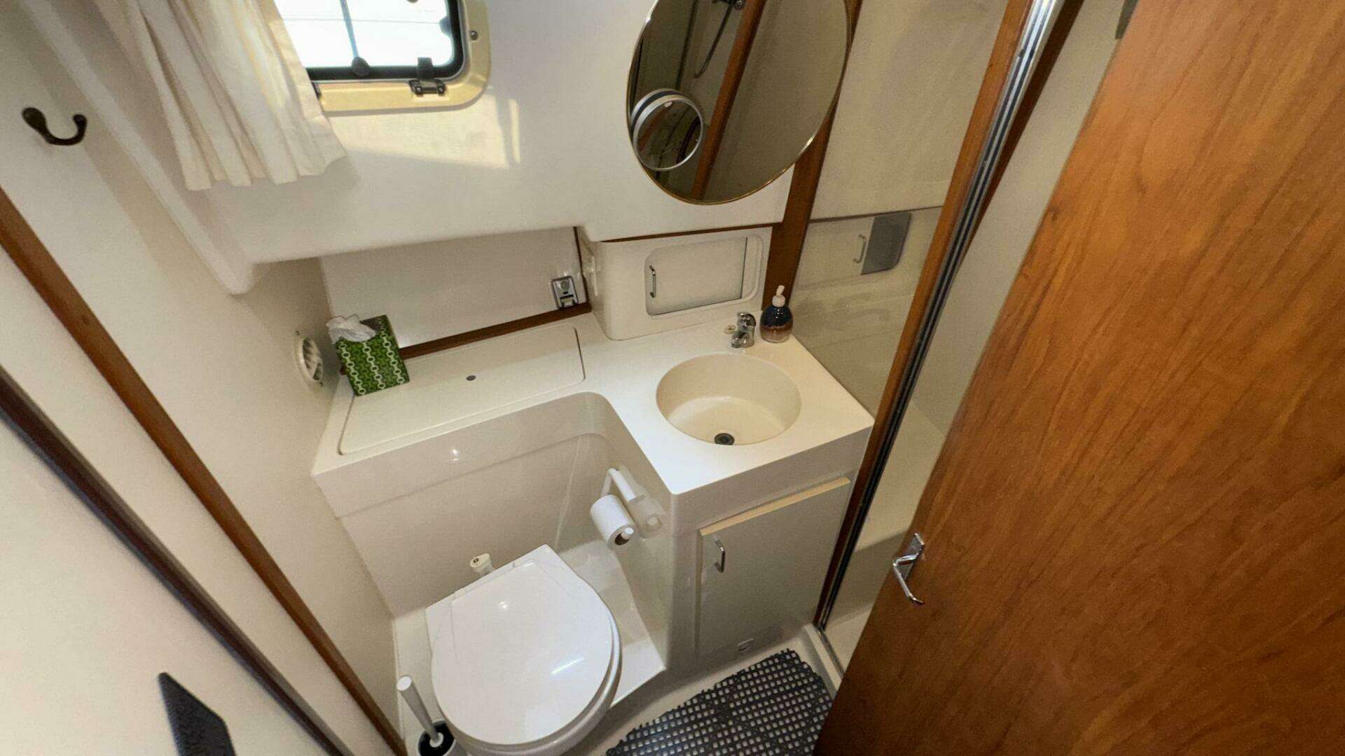 1999 Mainship 350 Trawler - Image 21