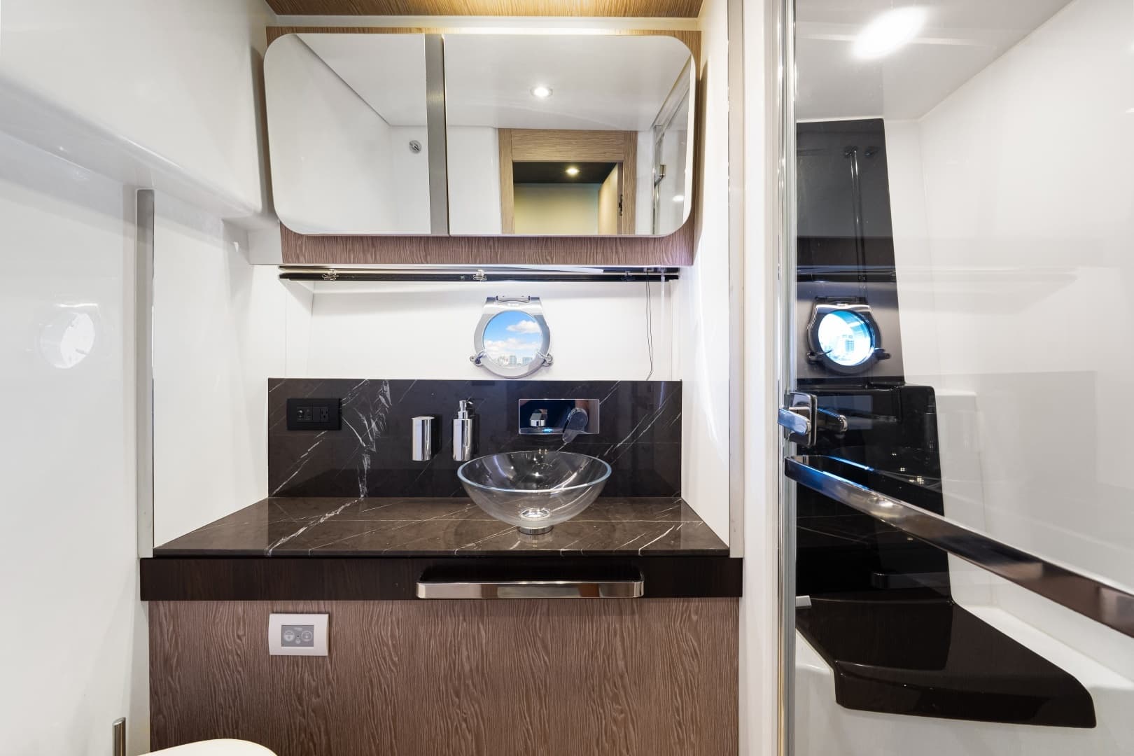 2020 Azimut S6 - Image 108