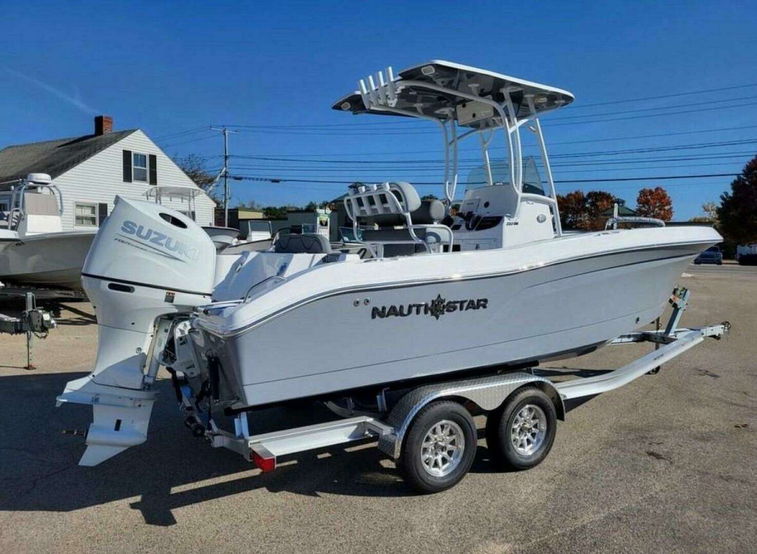 2025 NauticStar 222 Offshore - Image 2