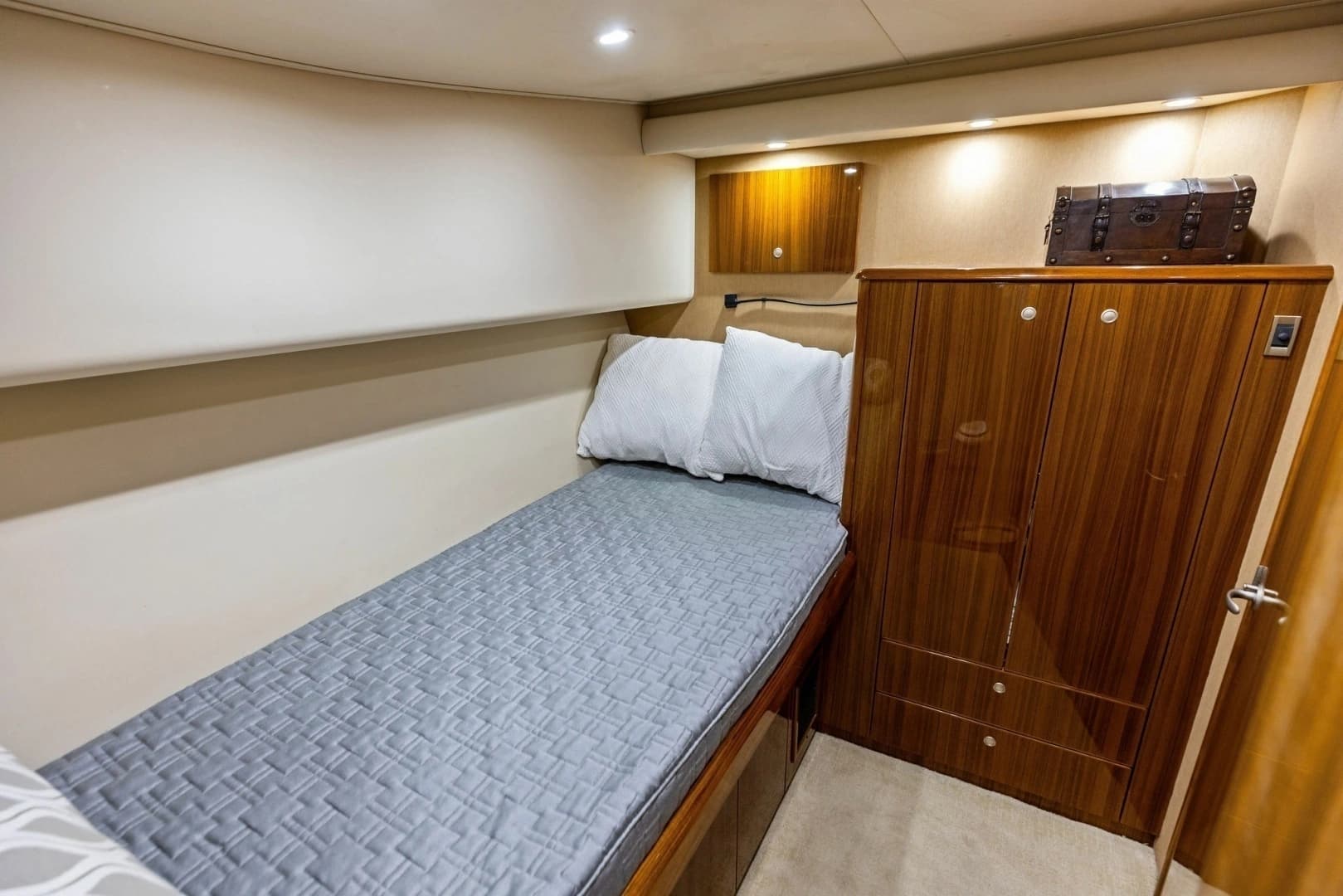 2008 Viking 68 Skybridge - Image 71