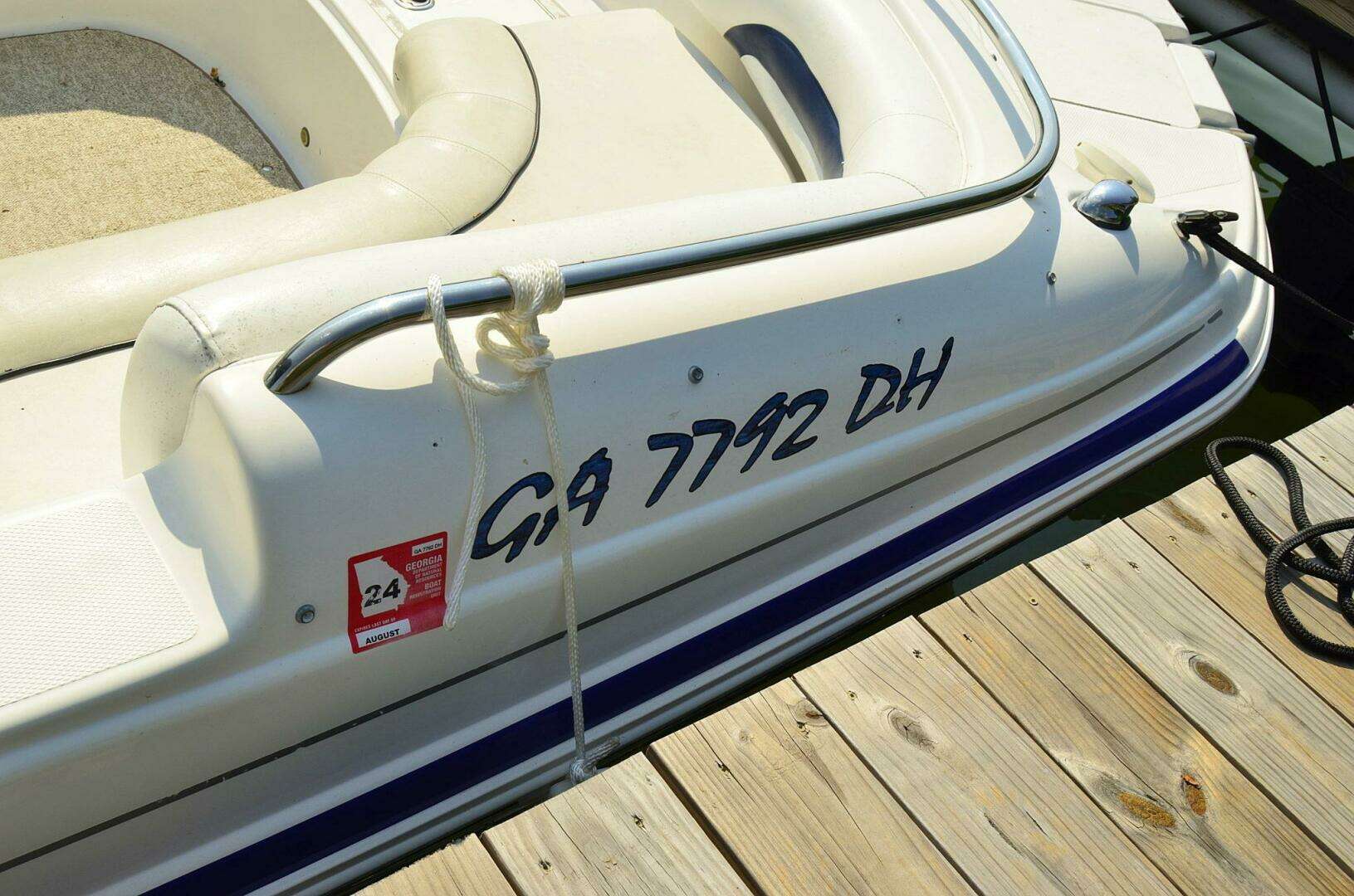 2011 Hurricane SunDeck 217 OB - Image 14