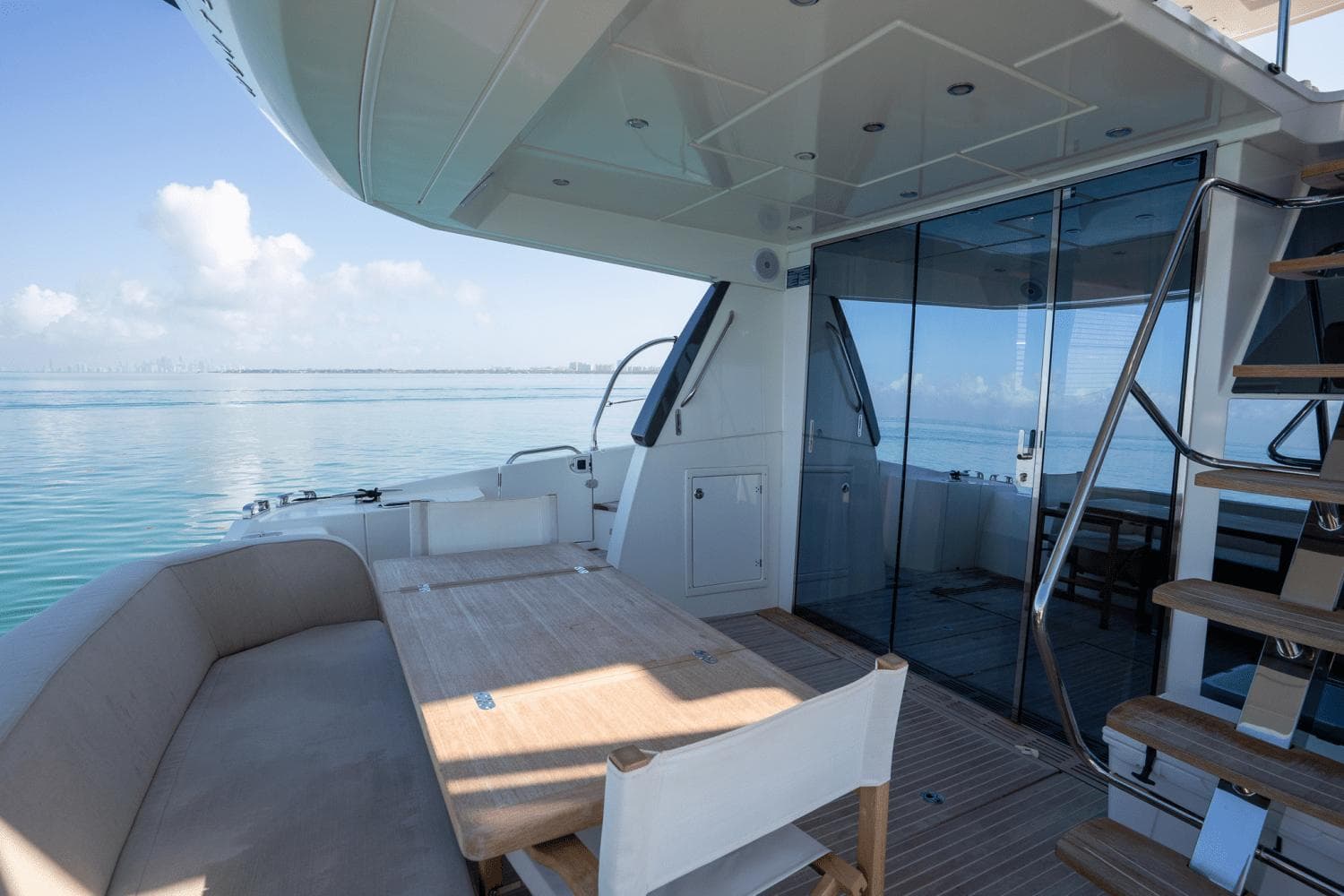 2019 Monte Carlo Yachts MC6 - 26