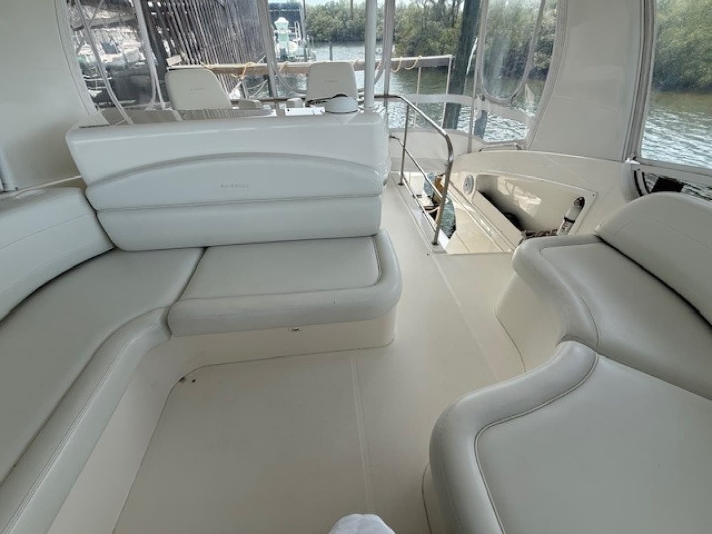 2001 Silverton 42 Convertible - Image 51