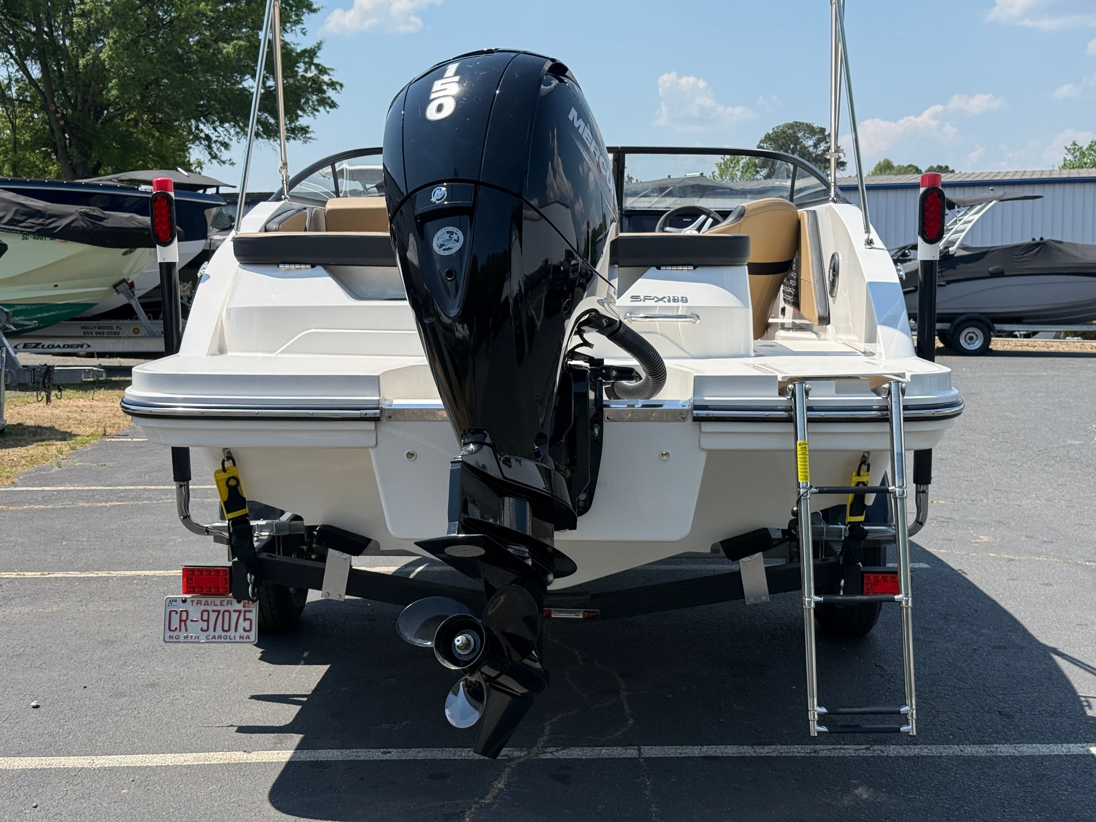 2025 Sea Ray SPX 190 Outboard - 5