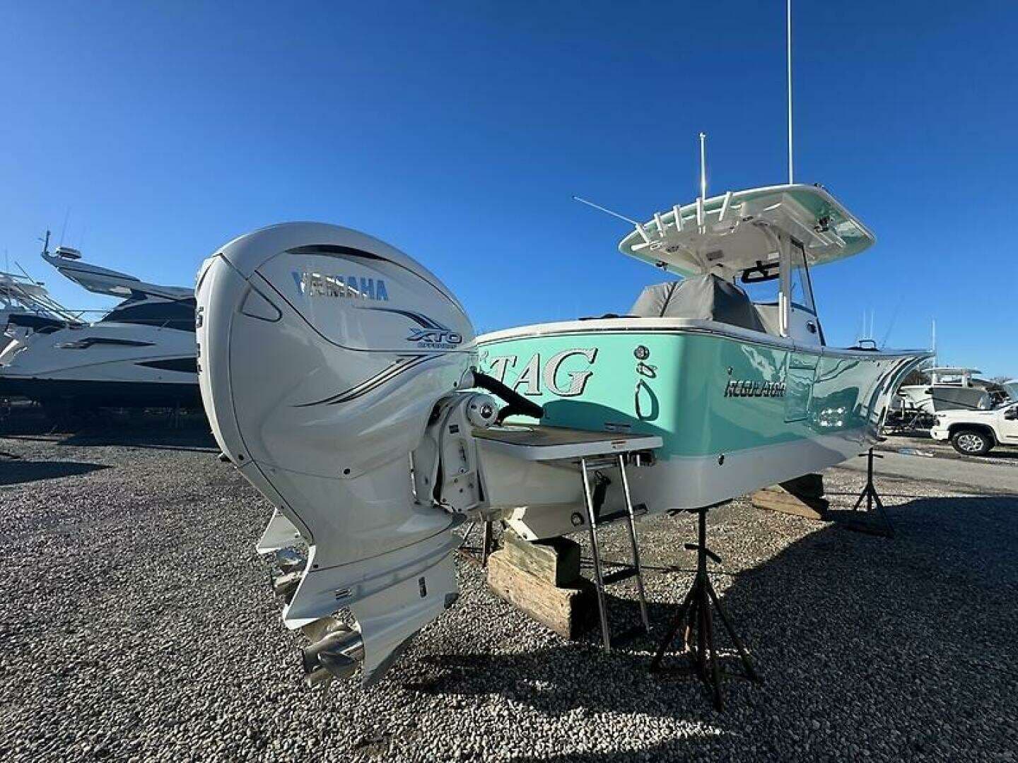 2022 Regulator 31 FS - Image 9