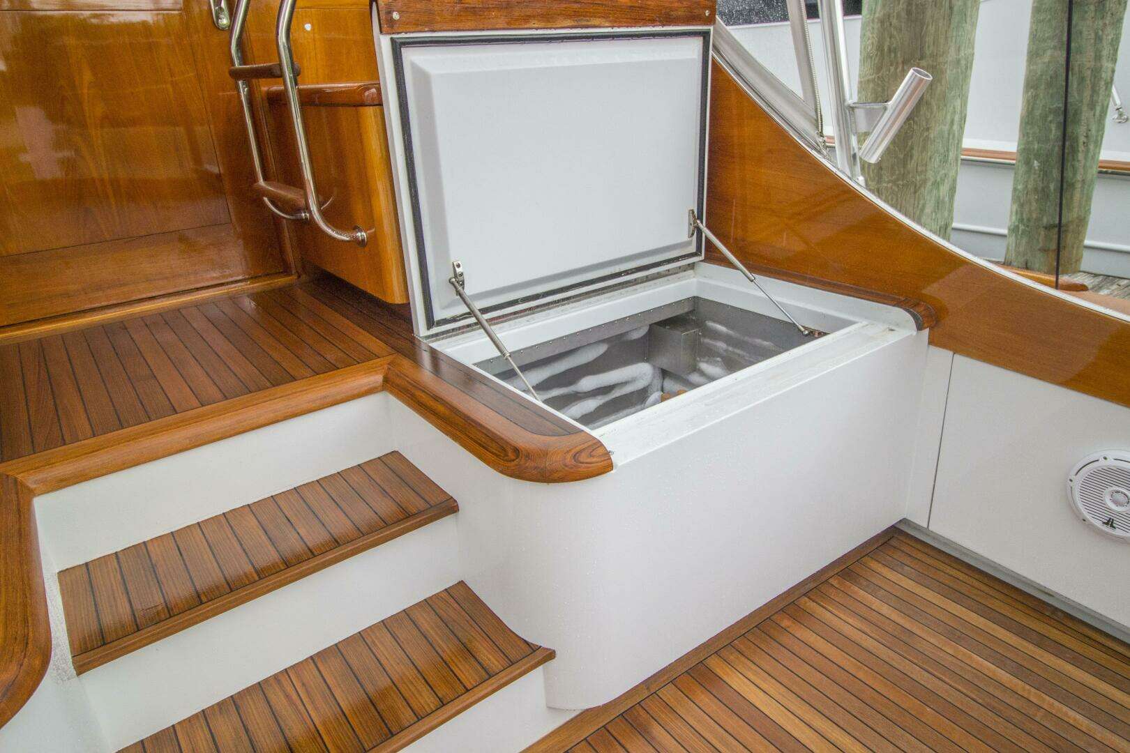 2000 Merritt 80 Sportfish - Image 15