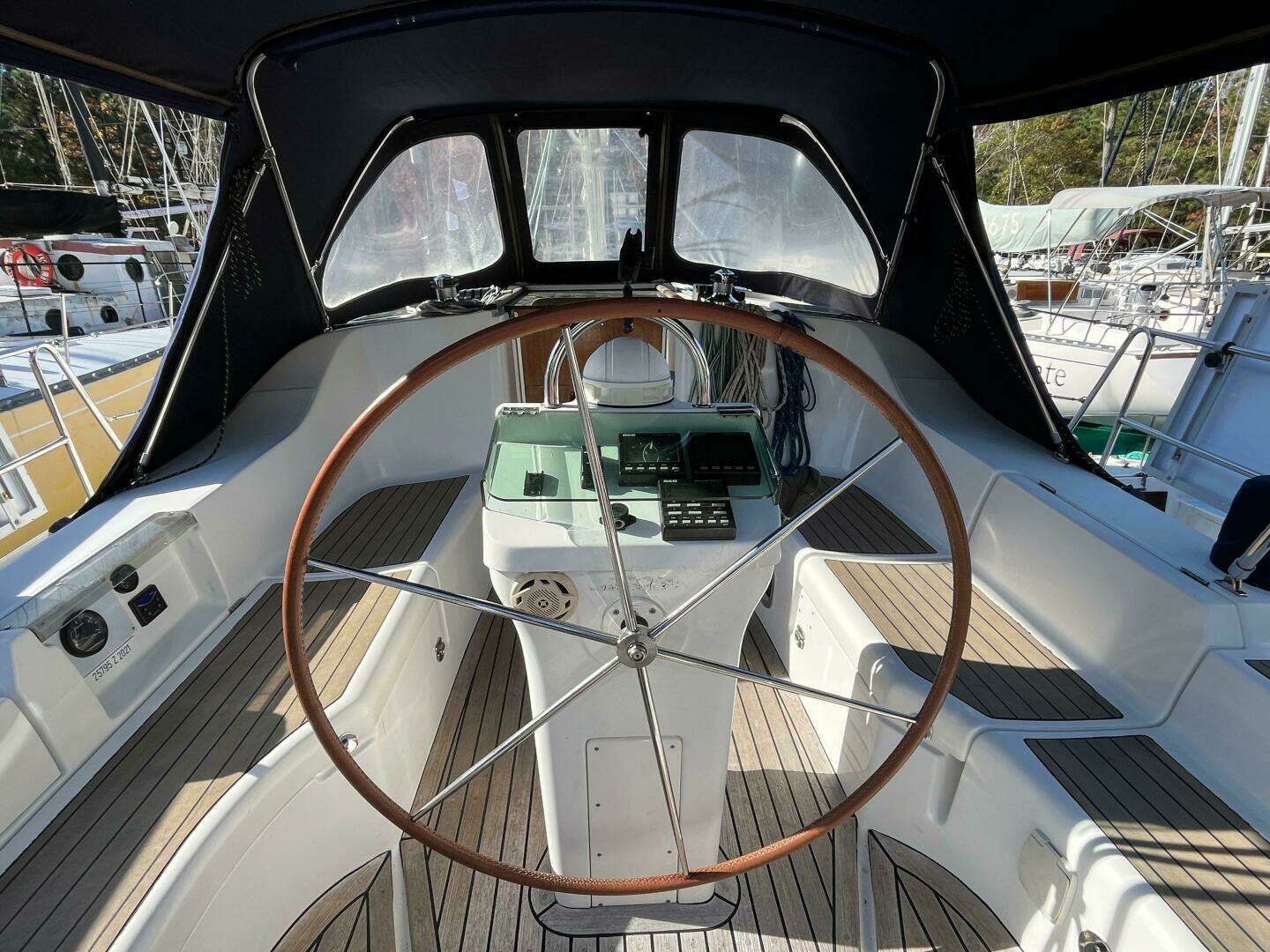 2001 Beneteau 393 - Image 7