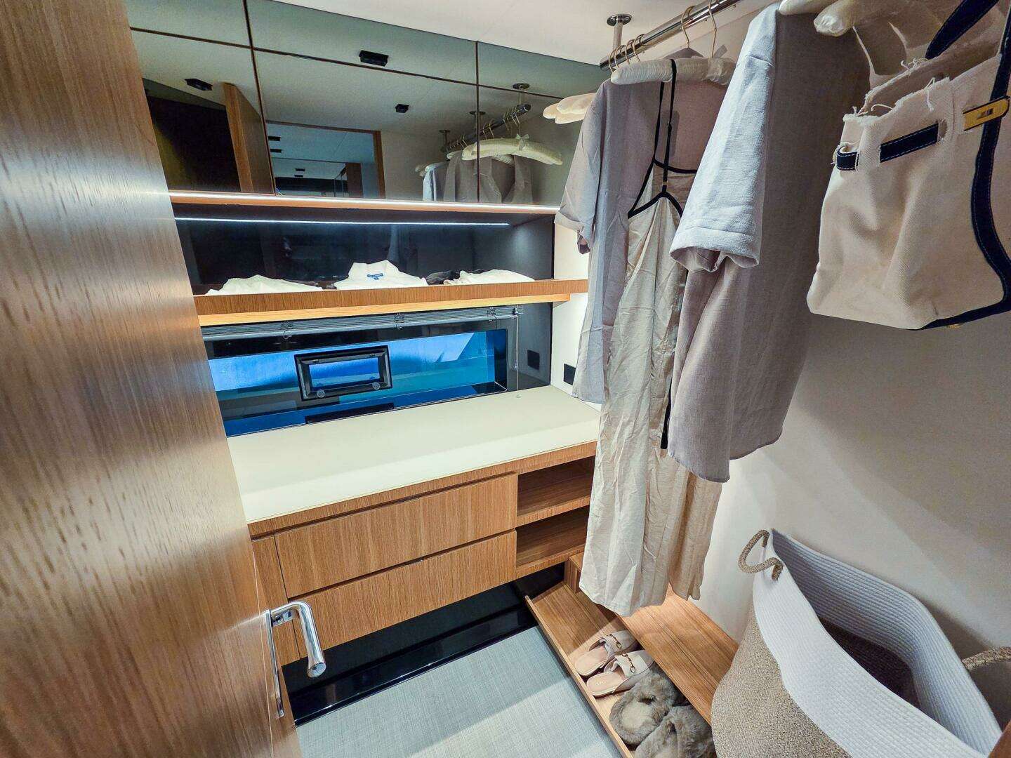 2026 De Antonio Yachts D60 - Image 47