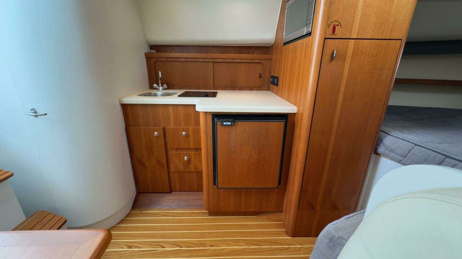 2005 Tiara Yachts 2900 Open - Image 23