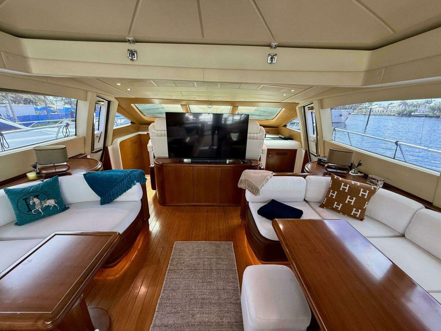 2005 Mangusta 92 - Image 5