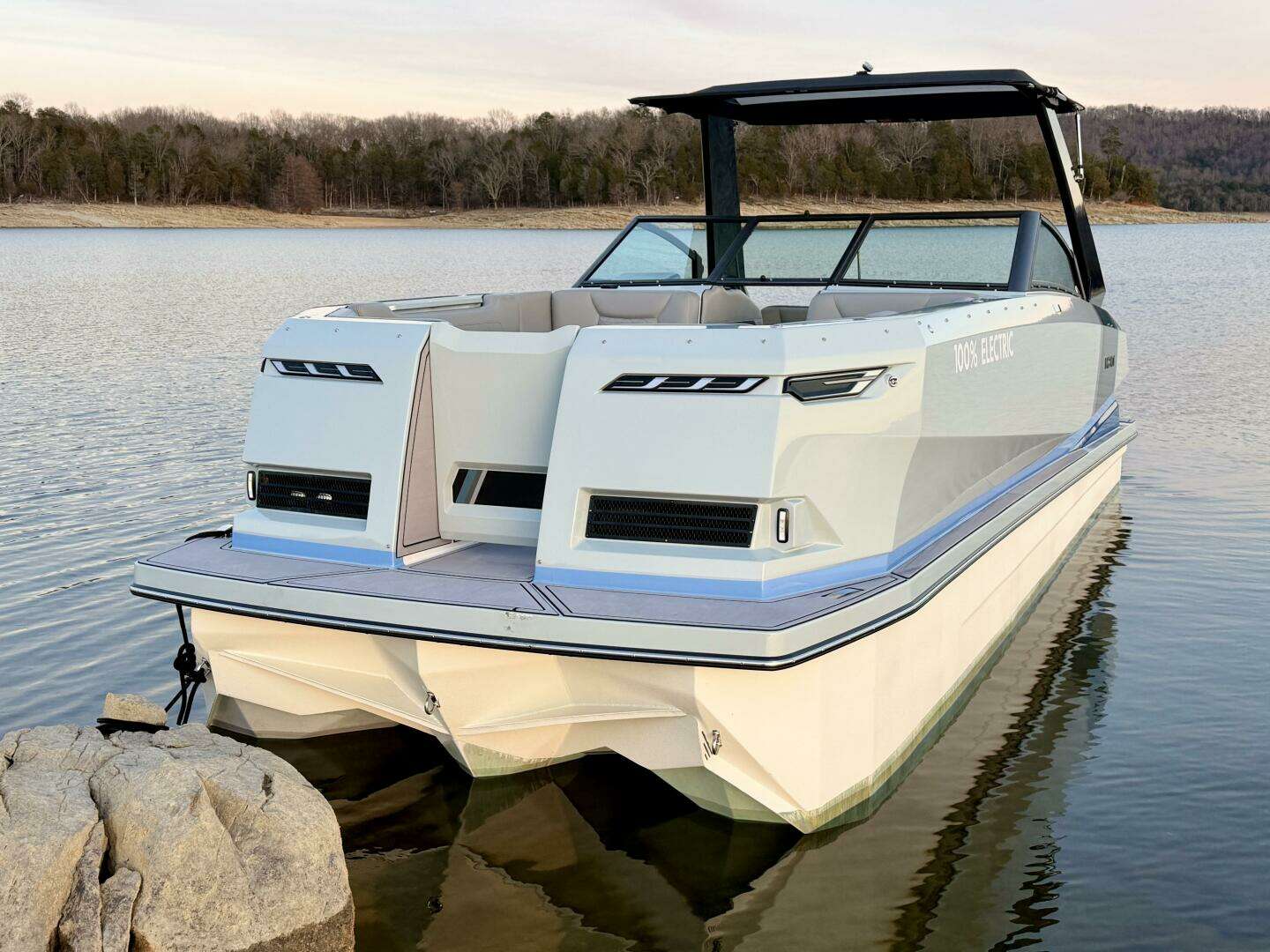 2023 Correct Craft Ingenity 23EL2 Electric Boat - Image 39