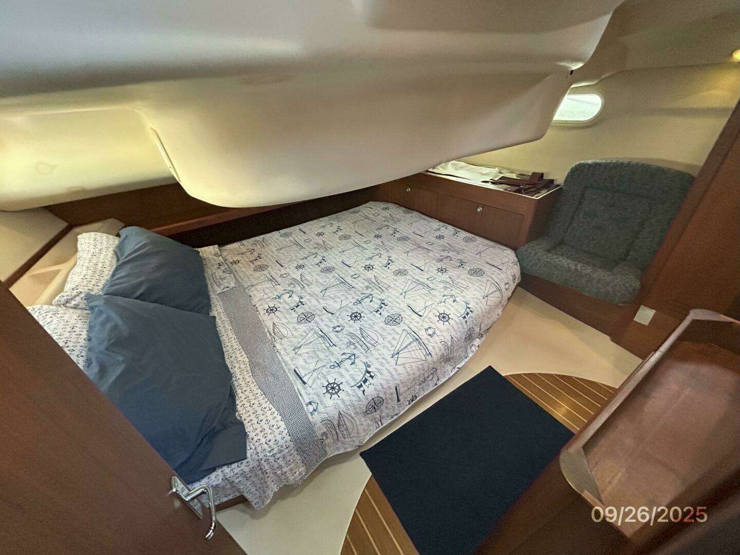 1998 Hunter 376 - Image 57