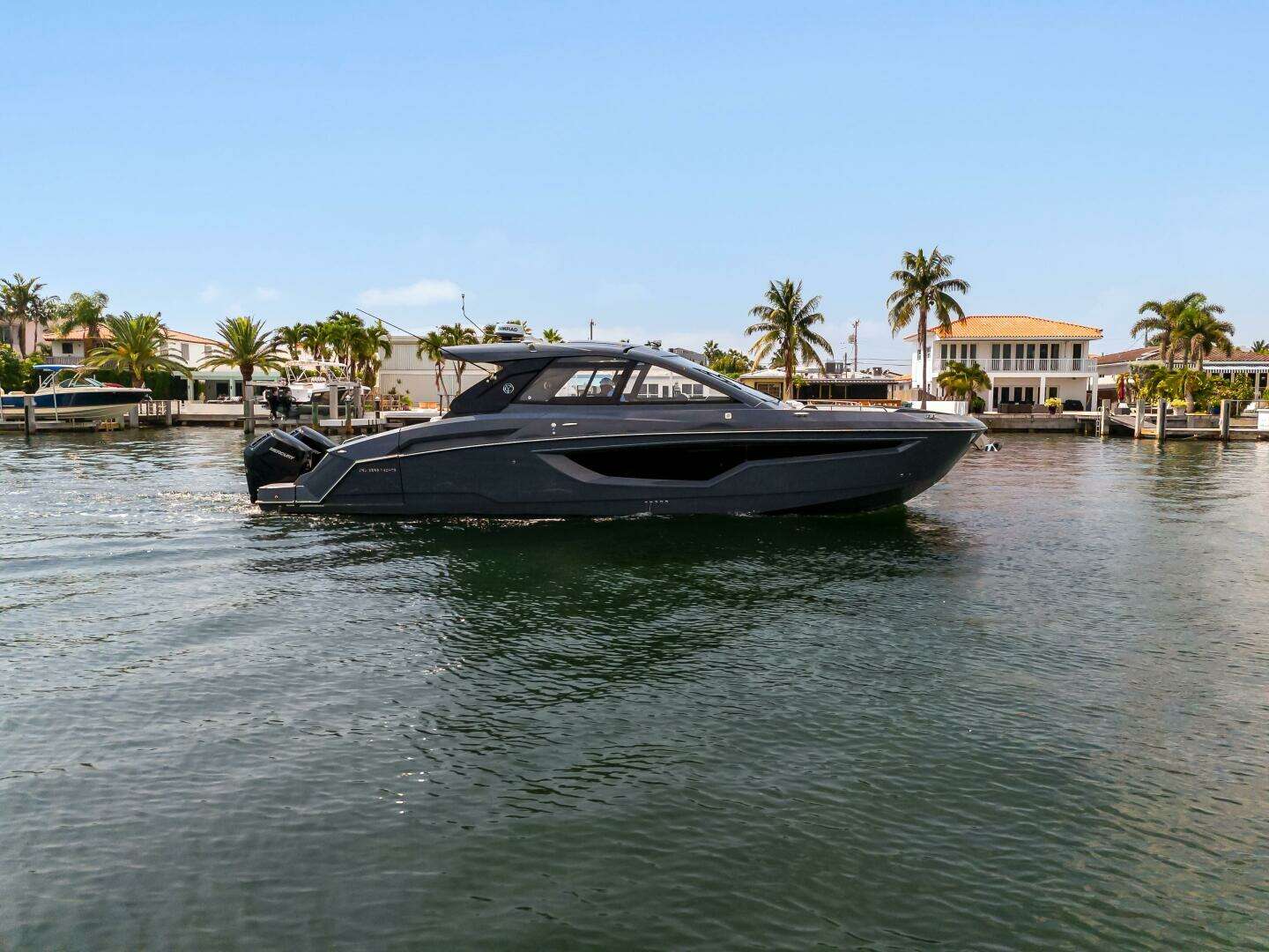 2023 Cruisers Yachts 42 GLS OB - Image 5