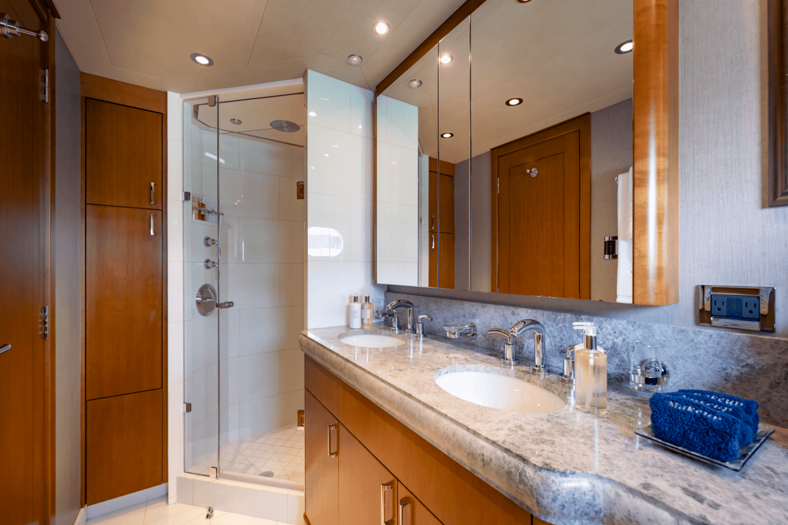 2014 Westport 40M - Image 76