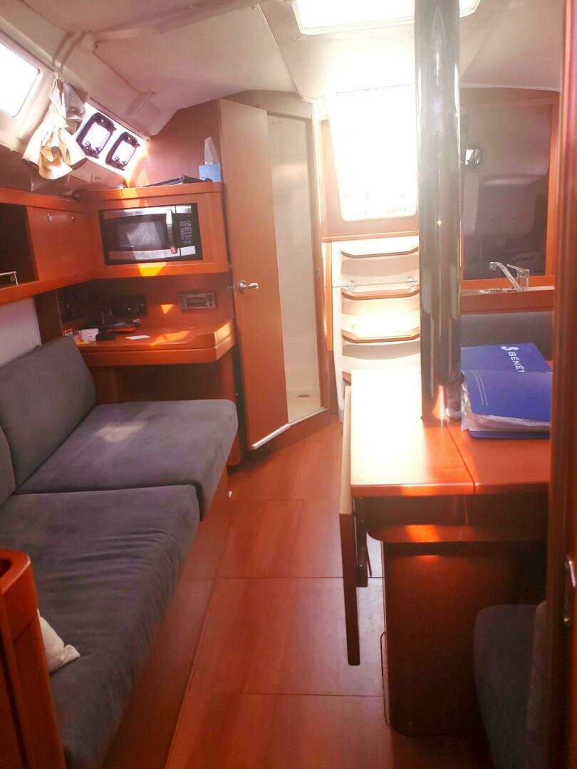 2015 Beneteau Oceanis - Image 27