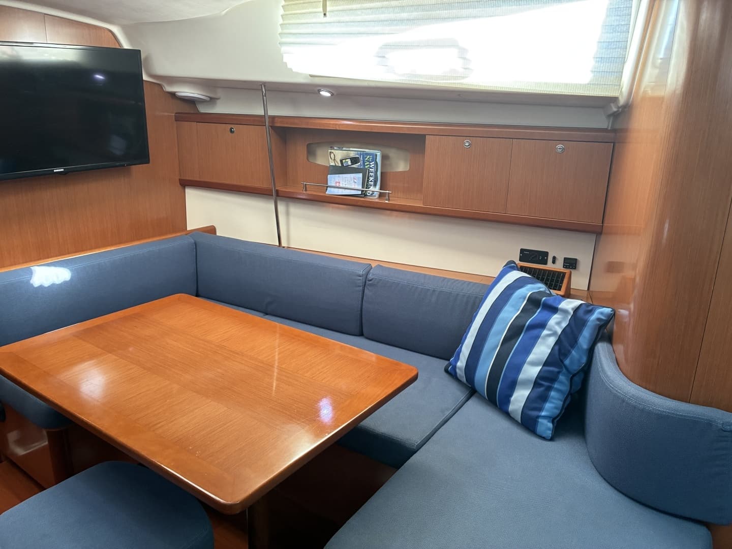 2008 Beneteau Oceanis 43 - Image 8