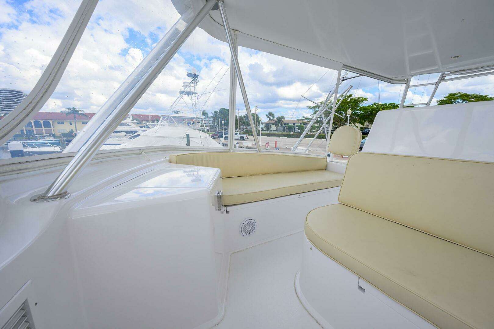 2004 Viking 56 Convertible - Image 23
