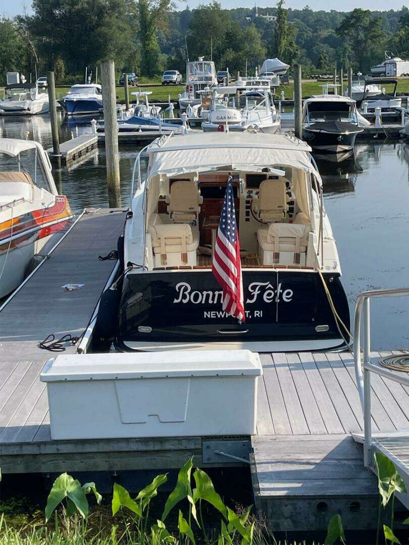 2007 MJM 34z Hard Top Express - Image 23