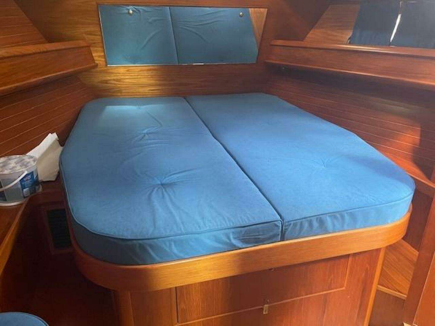 2002 Jeanneau 45.2 - Image 13