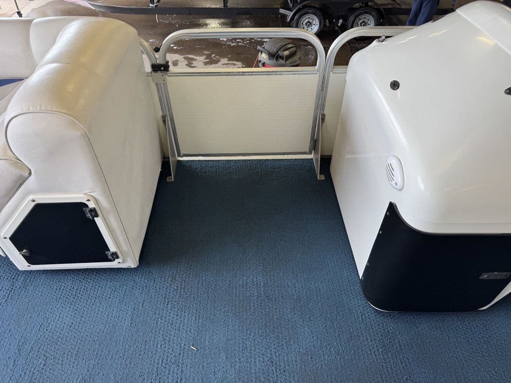 2006 Weeres Sundeck 220 Pontoon - 15