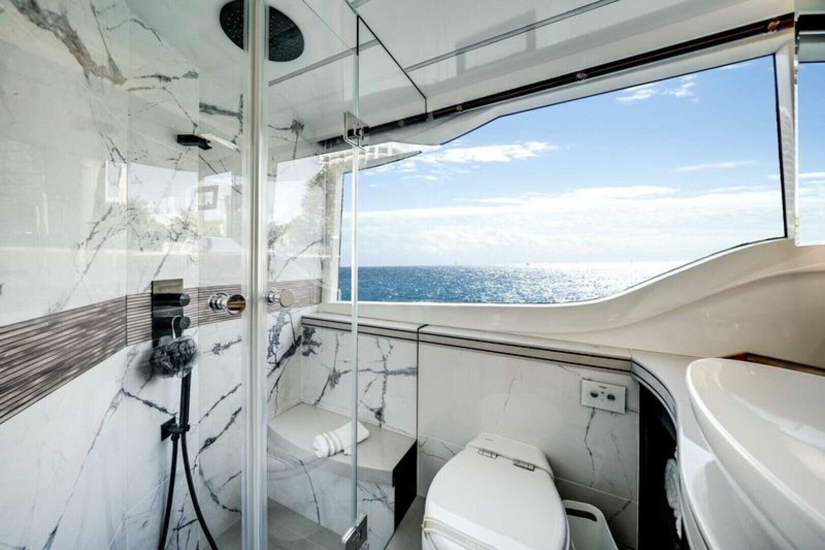 2024 Galeon 560 FLY - Image 38