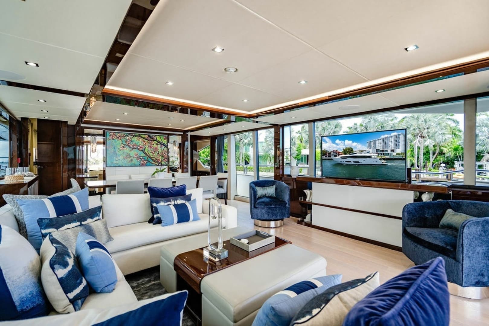 2019 Sunseeker 95 Motor Yacht - Image 34