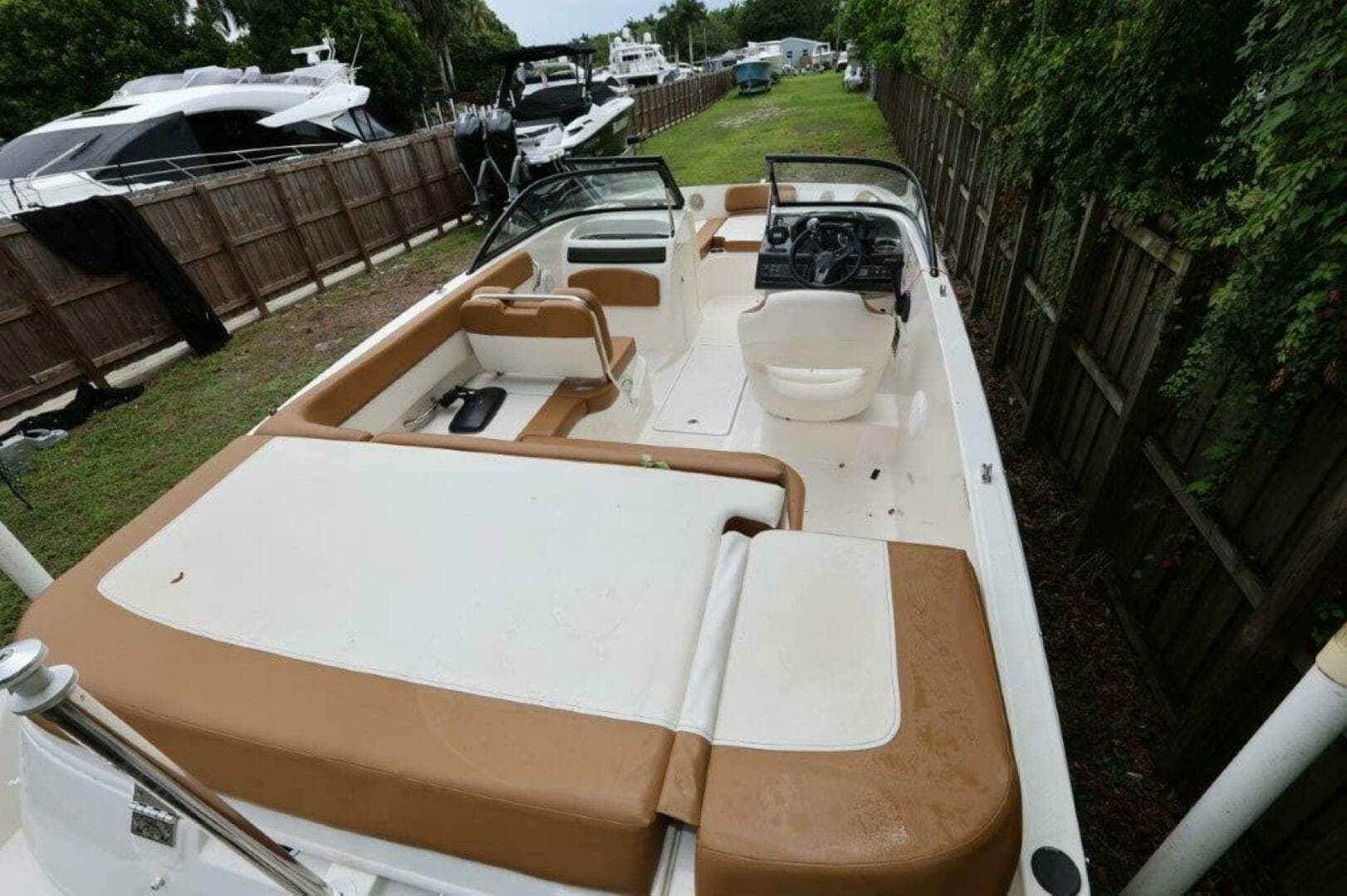 2019 Bayliner VR5 Bowrider OB - Image 18